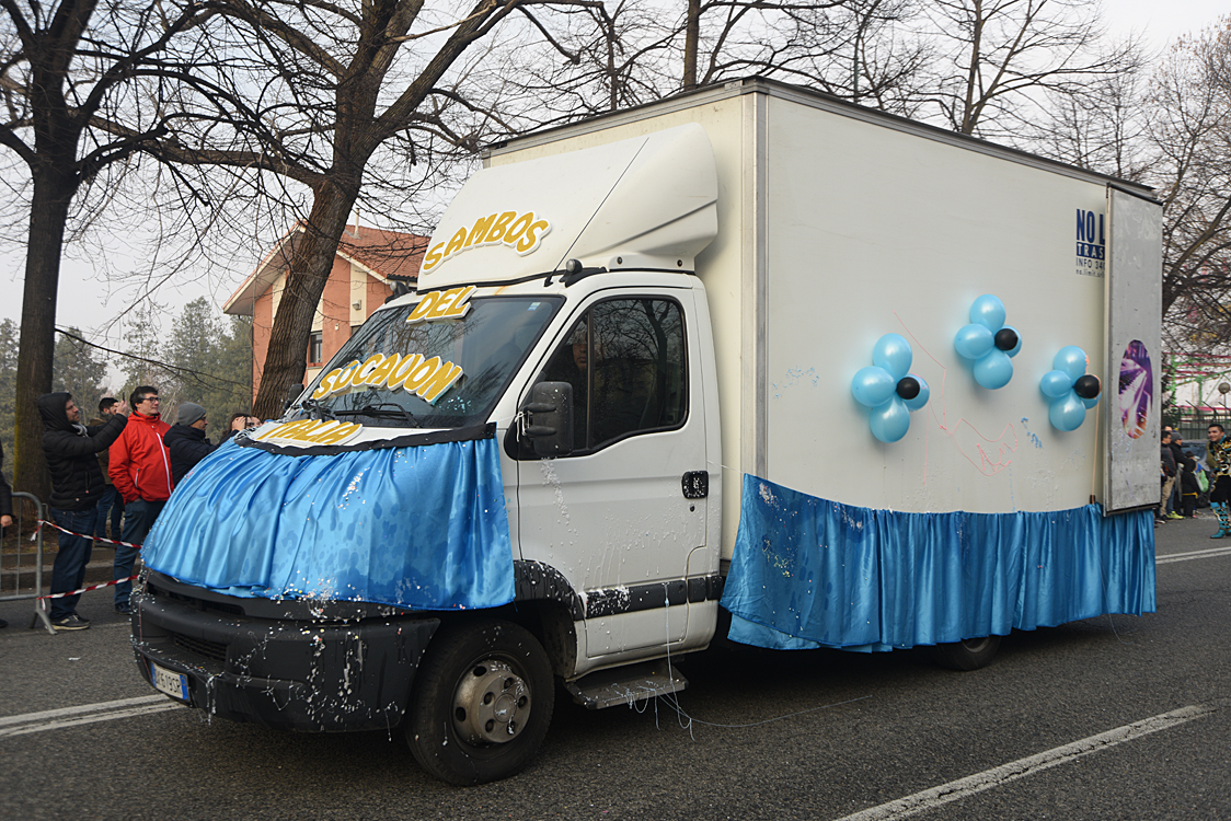 Sfilata carri Carnevale di Torino_075.jpg